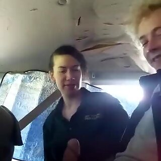 Amatérske dvojice kurva v aute