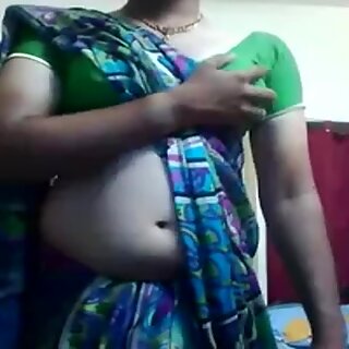 Very hot Indian Shemale bring in she is infront of CAM