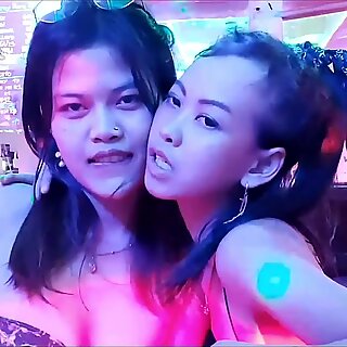 Тайландки pattaya bargirls французойки целувки (10 октомври 2020 г., Патая)