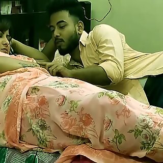 Bangsa india hot xxx isteri fucking with suami bos: saving suami job!! dengan audio yang jelas 15 min